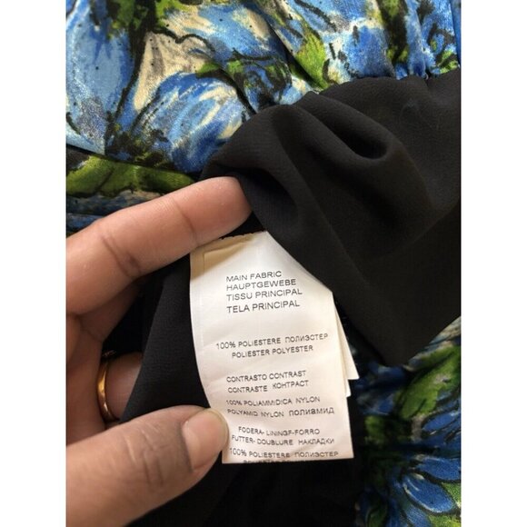 Vibrant Floral V-Neck Mini Dress - Picture 12 of 12